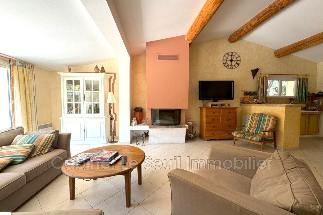 Villa in Roussillon, Provence-Alpes-Côte d'Azur, France 3 - 14526225