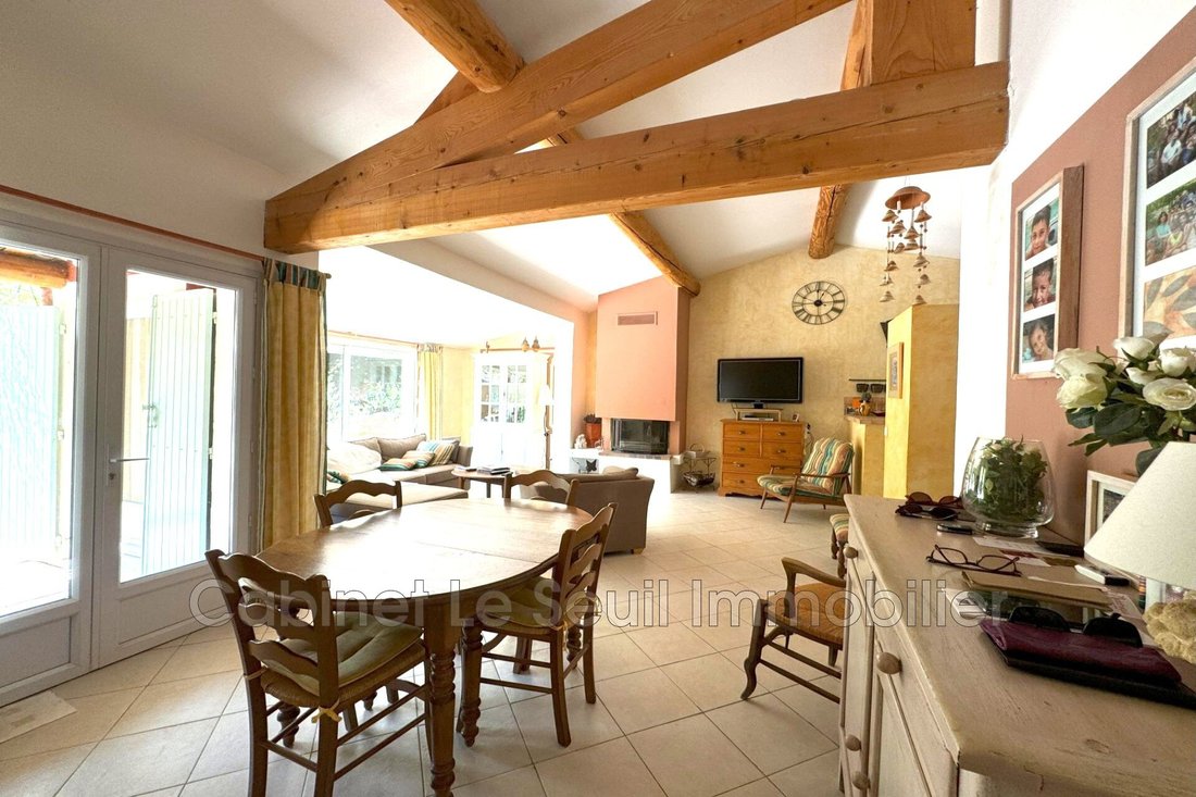 Villa in Roussillon, Provence-Alpes-Côte d'Azur, France 4 - 14526225