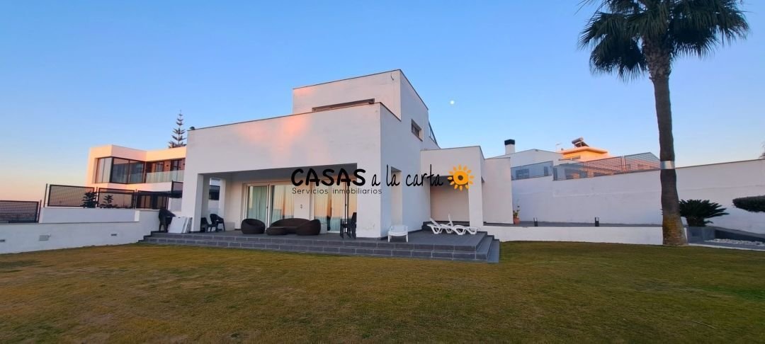 Chalet in Sanlucar de Barrameda, Andalusia, Spain 3 - 12508061