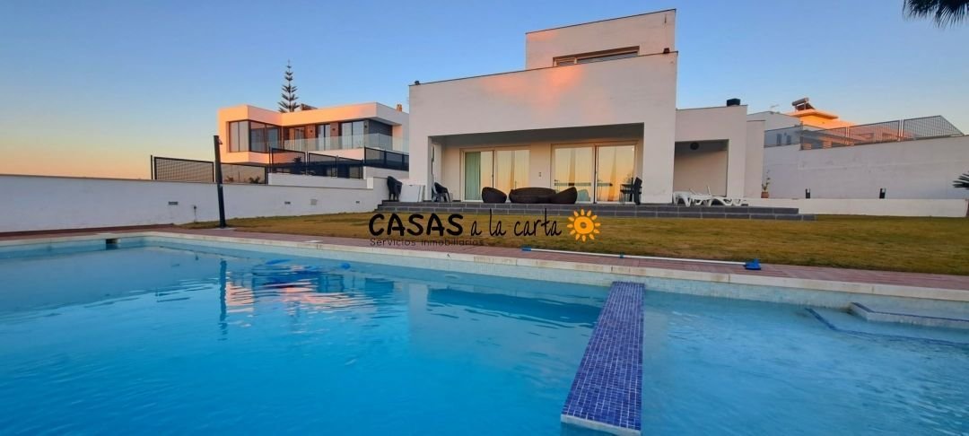 Chalet in Sanlucar de Barrameda, Andalusia, Spain 2 - 12508061