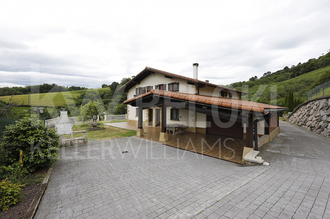House in Hondarribia, Basque Country, Spain 2 - 14526397
