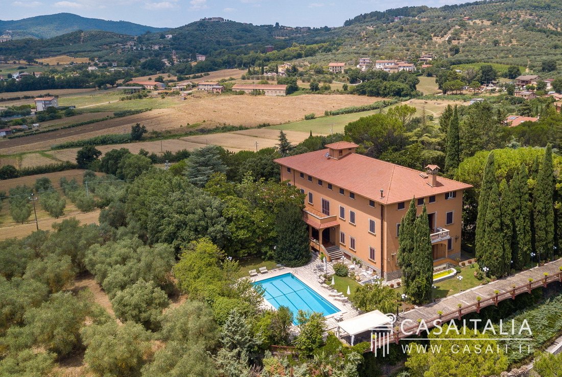 Villa in Corciano, Umbria, Italy 1 - 13869462