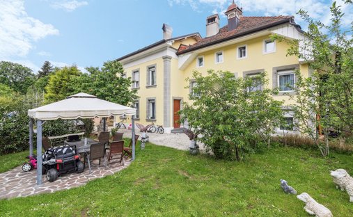 House in Moudon, Vaud, Switzerland 1
