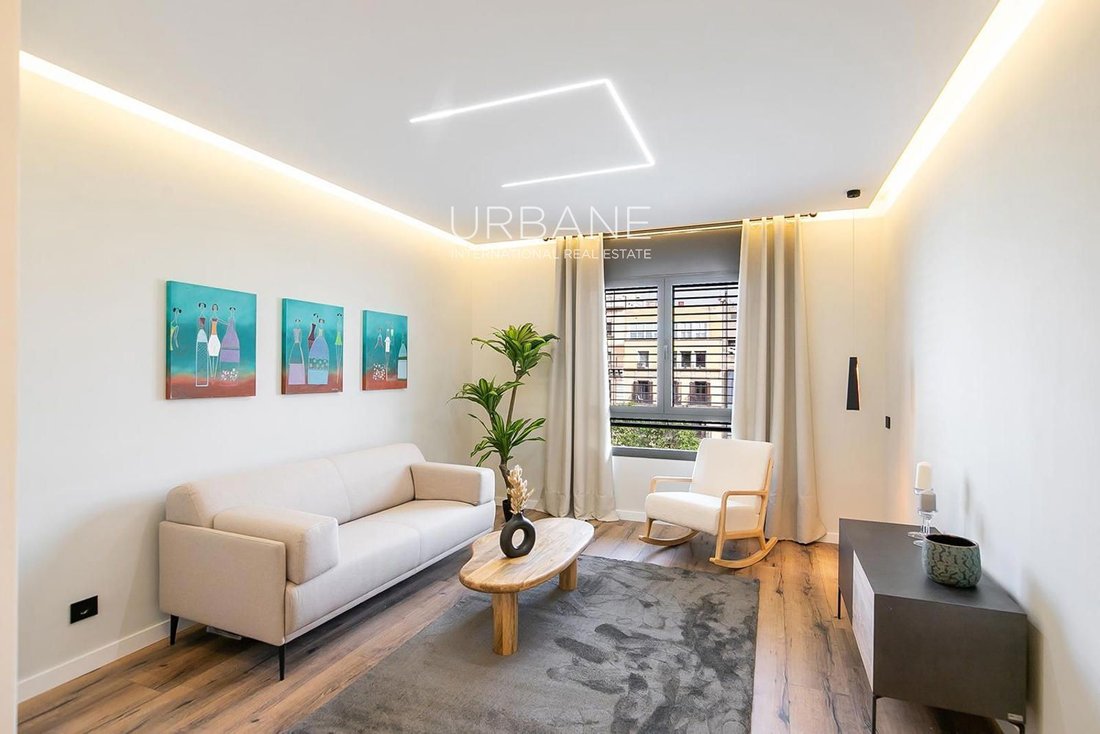 Apartment in Eixample, Barcelona, Spain 2 - 14531848