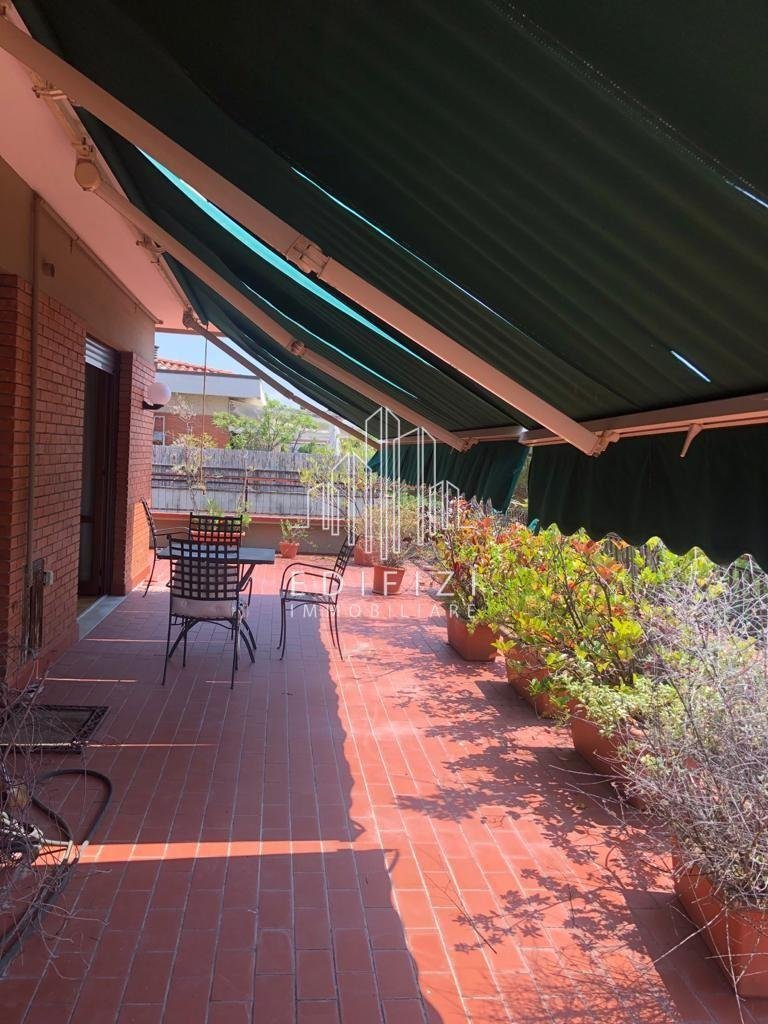 Penthouse in Ronchi, Massa, Italy 1 - 14536924