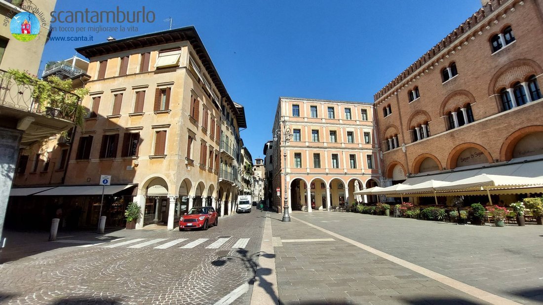 House in Cathedral - Piazza dei Signori, Treviso, Italy 5 - 14532920