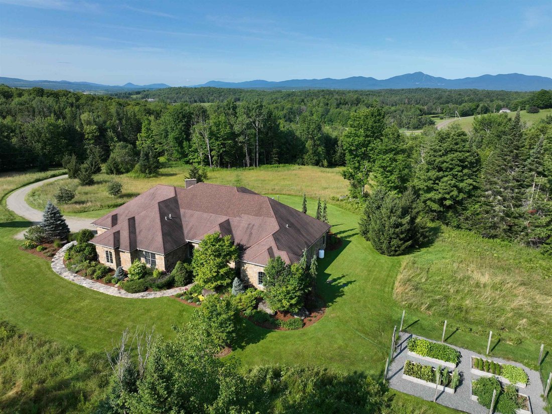 House in Newport, Vermont, United States 4 - 14529902