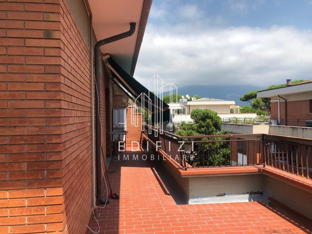 Penthouse in Ronchi, Massa, Italy 4 - 14536924