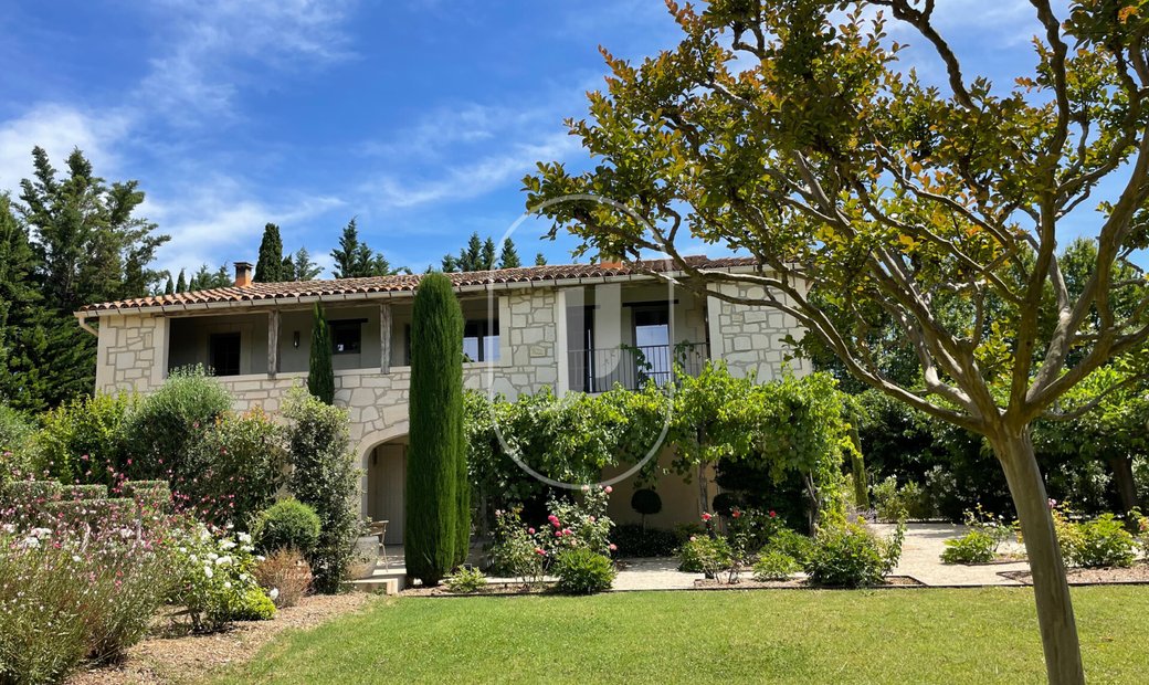 Property For Sale In Saint Rémy De Provence, Provence Alpes Côte D'azur