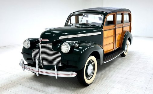 75 941 Miles/Documented Resto/216.5ci I6/3-Speed Manual/Striking Woodworking in Morgantown, United States 1
