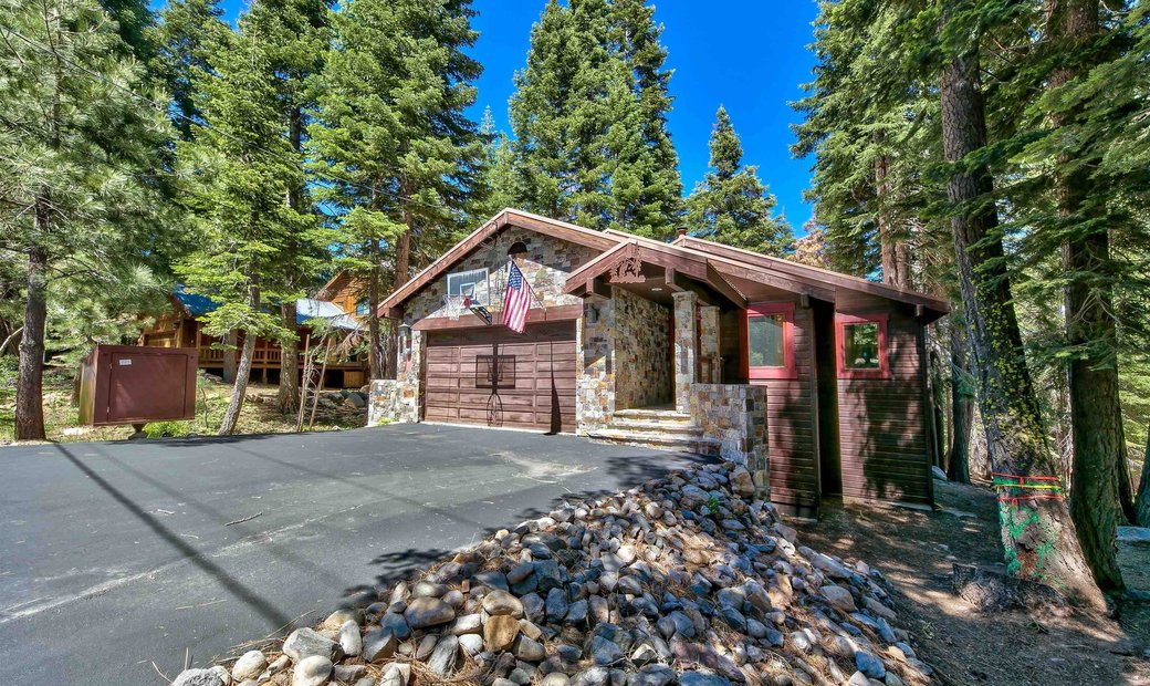 Hidden Gem In Lower Tahoe Donner In Truckee, California, United States