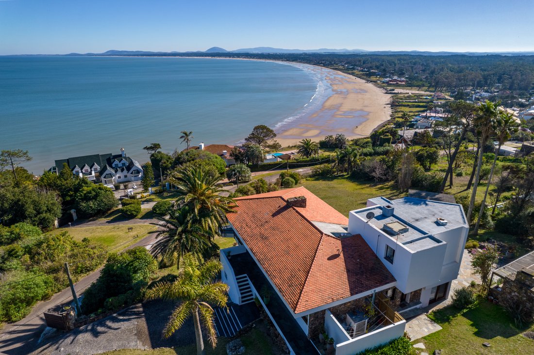 House in Punta Ballena, Maldonado Department, Uruguay 1 - 14536563