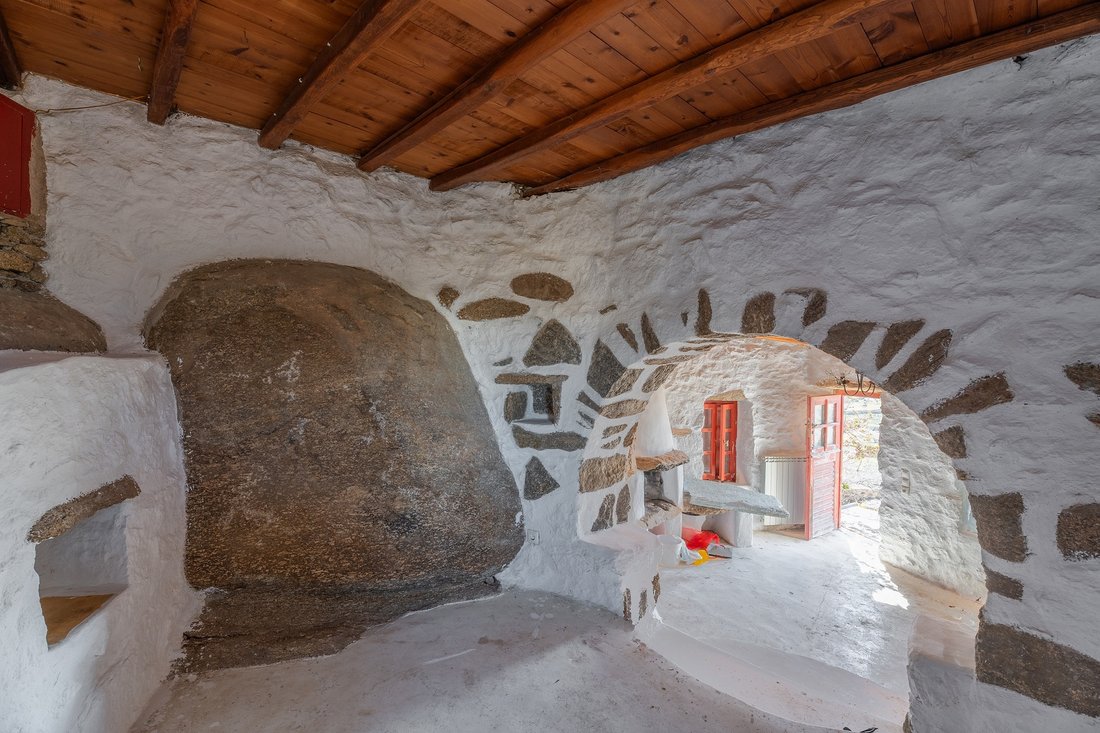 House in Ano Mera Community, Aegean, Greece 2 - 14529469