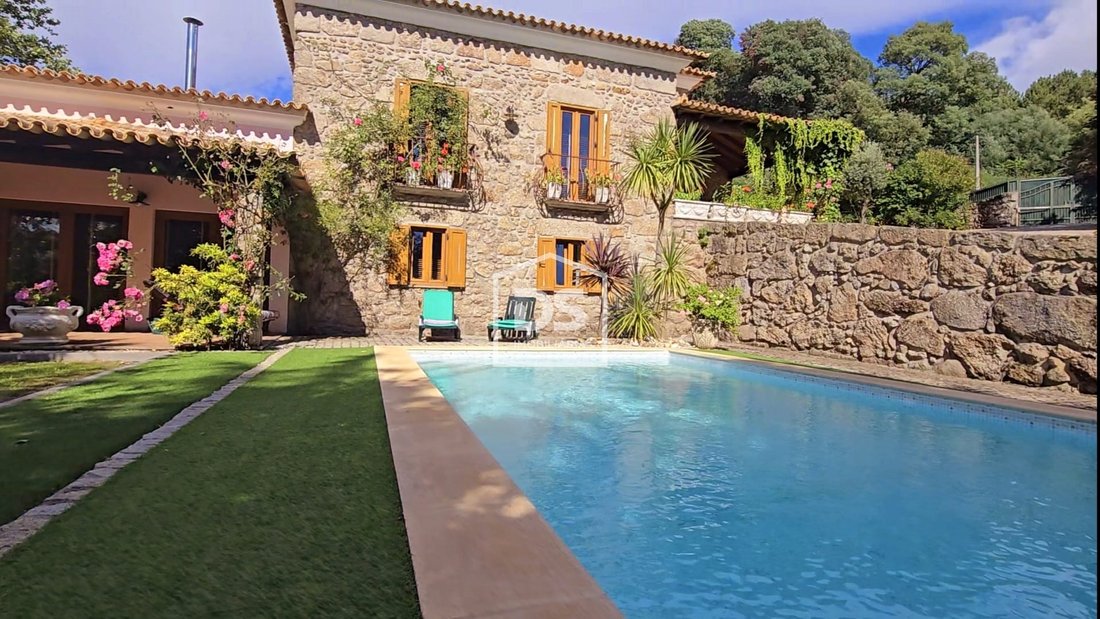 Villa in Gouveia, Guarda District, Portugal 1 - 14537546