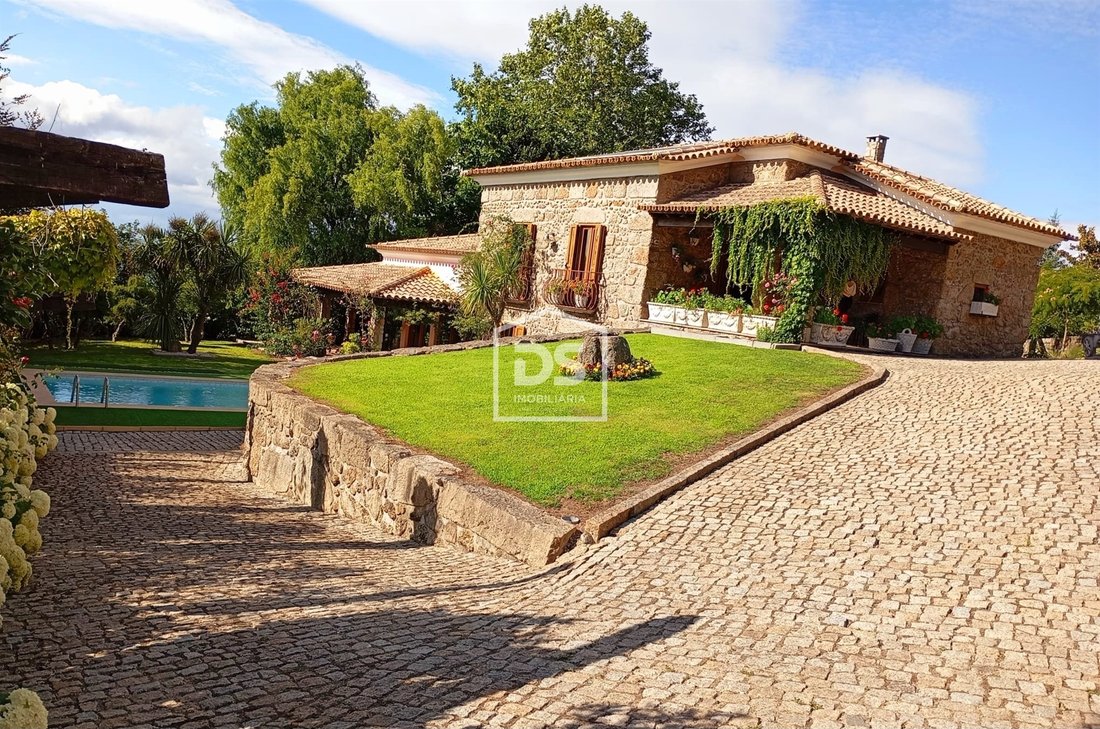Villa in Gouveia, Guarda District, Portugal 2 - 14537546