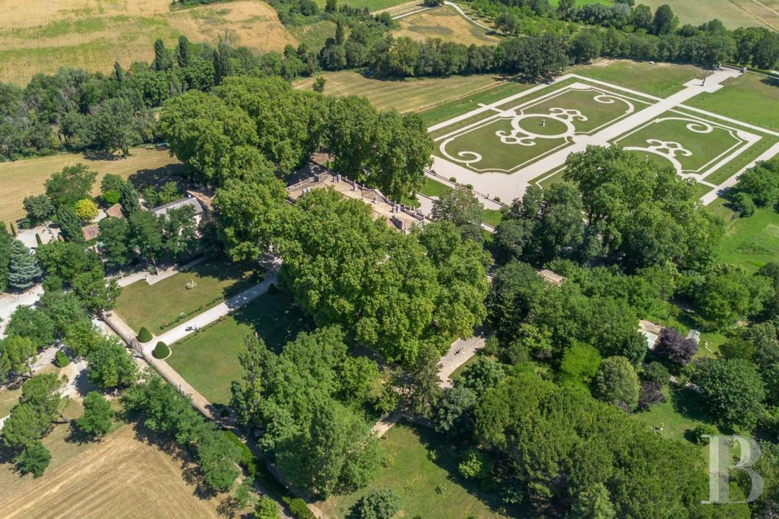Château des Lumières: A Grand Siècle Masterpiece in Provence’s Golden Light
