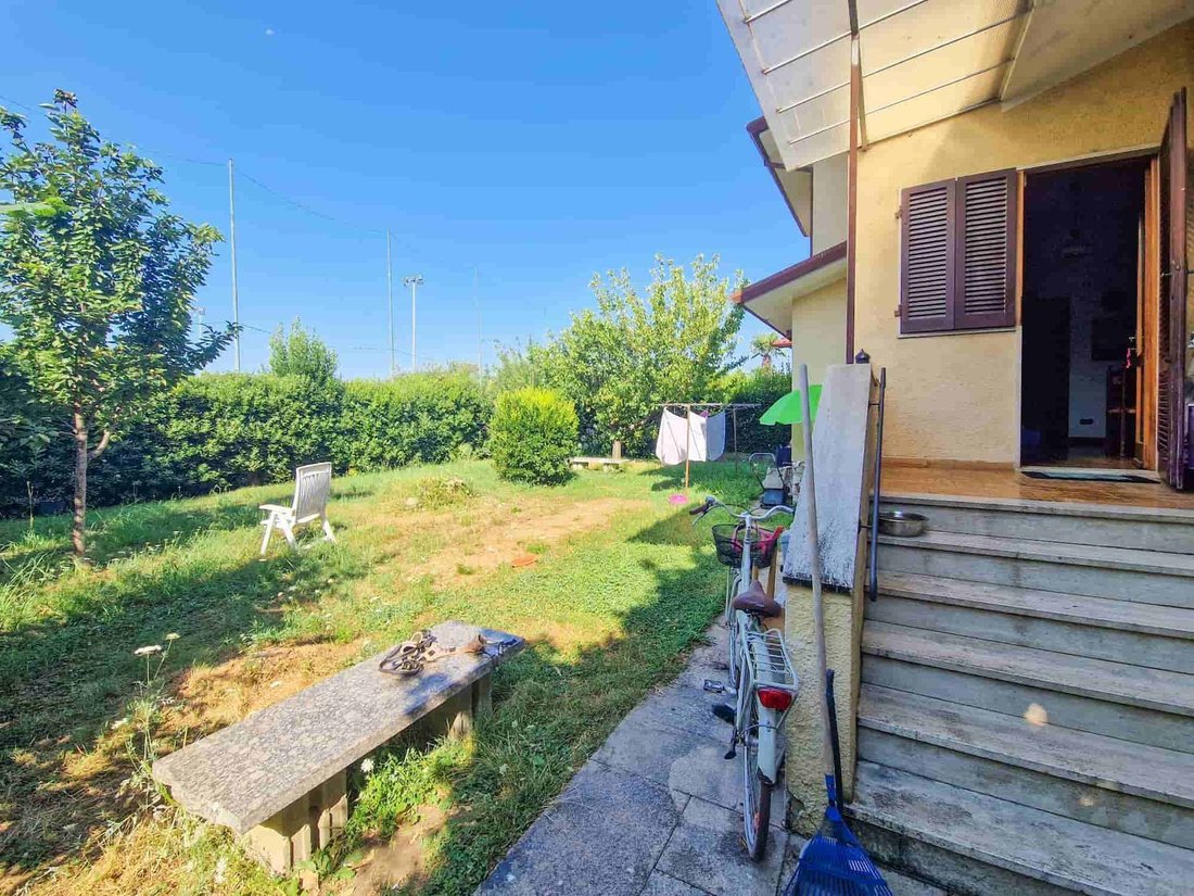 House in Pietrasanta, Tuscany, Italy 4 - 14538880