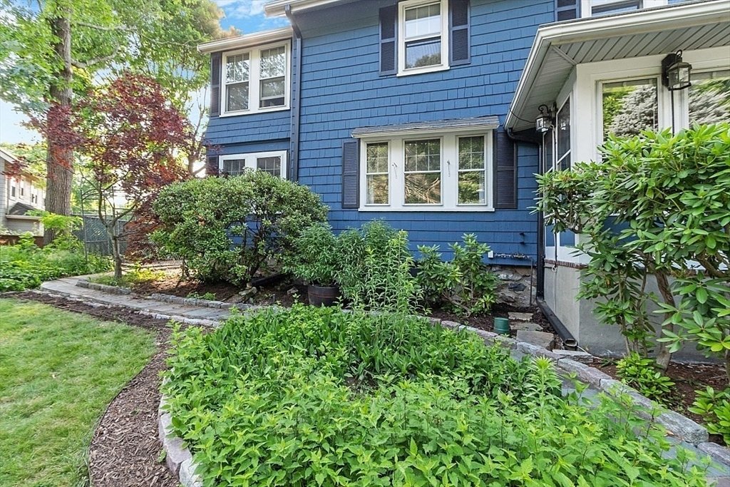 House in Melrose, Massachusetts, United States 4 - 14538577