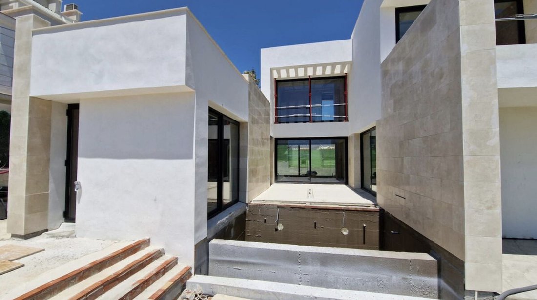 Villa in Puerto Banus, Marbella, Spain 2 - 14539160