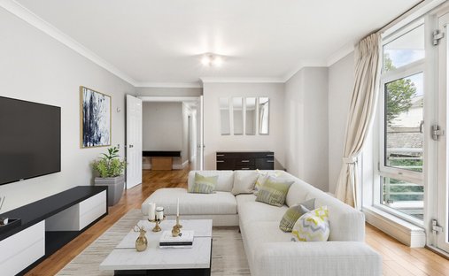 Apartment in St John's Wood, Westminster, England 1