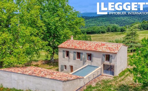 House in Apt, Provence-Alpes-Côte d'Azur, France 1