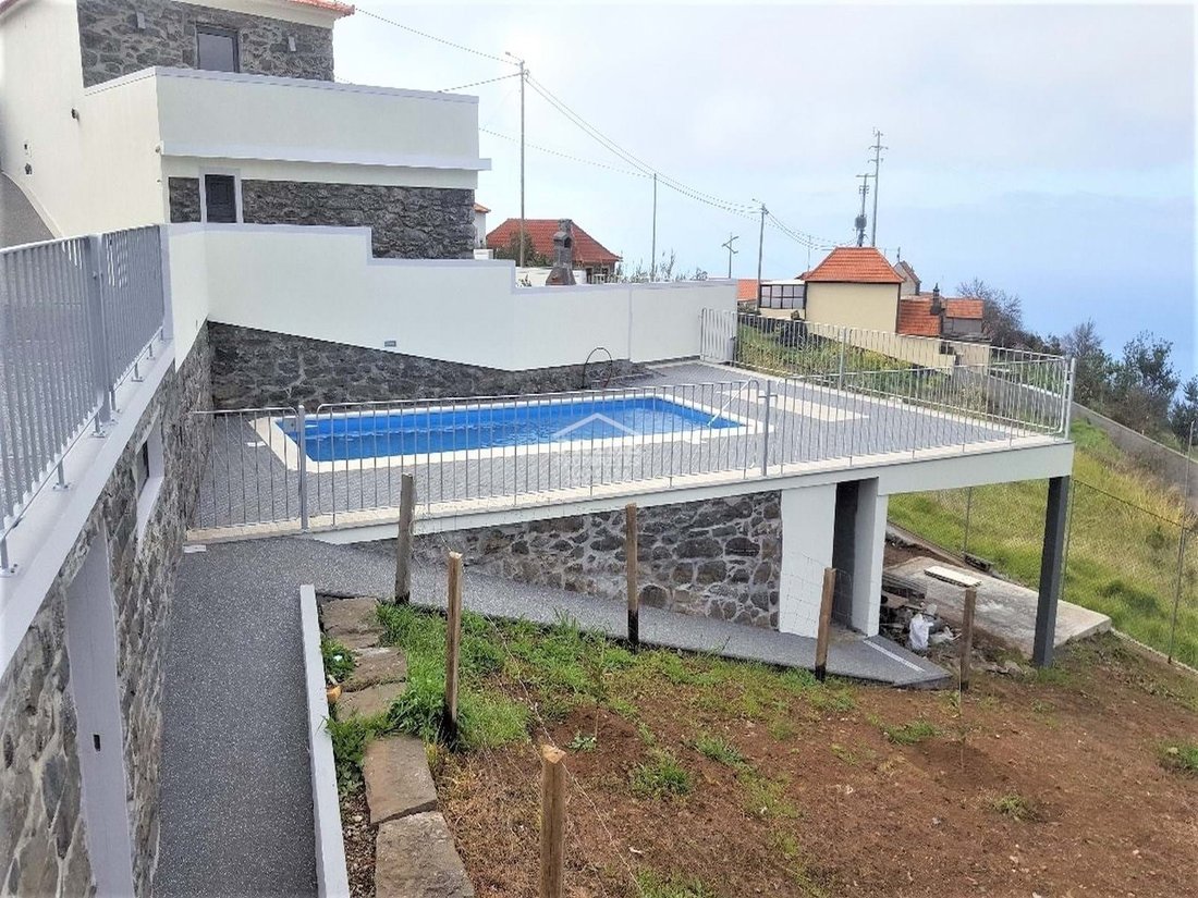 Villa in Estreito da Calheta, Autonome Region Madeira, Portugal 2 - 14538079