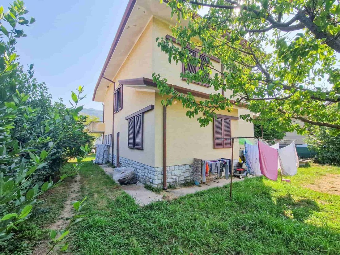 House in Pietrasanta, Tuscany, Italy 5 - 14538880