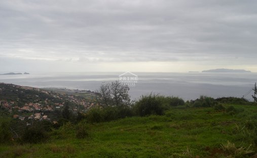 Land in Santa Cruz, Madeira, Portugal 1