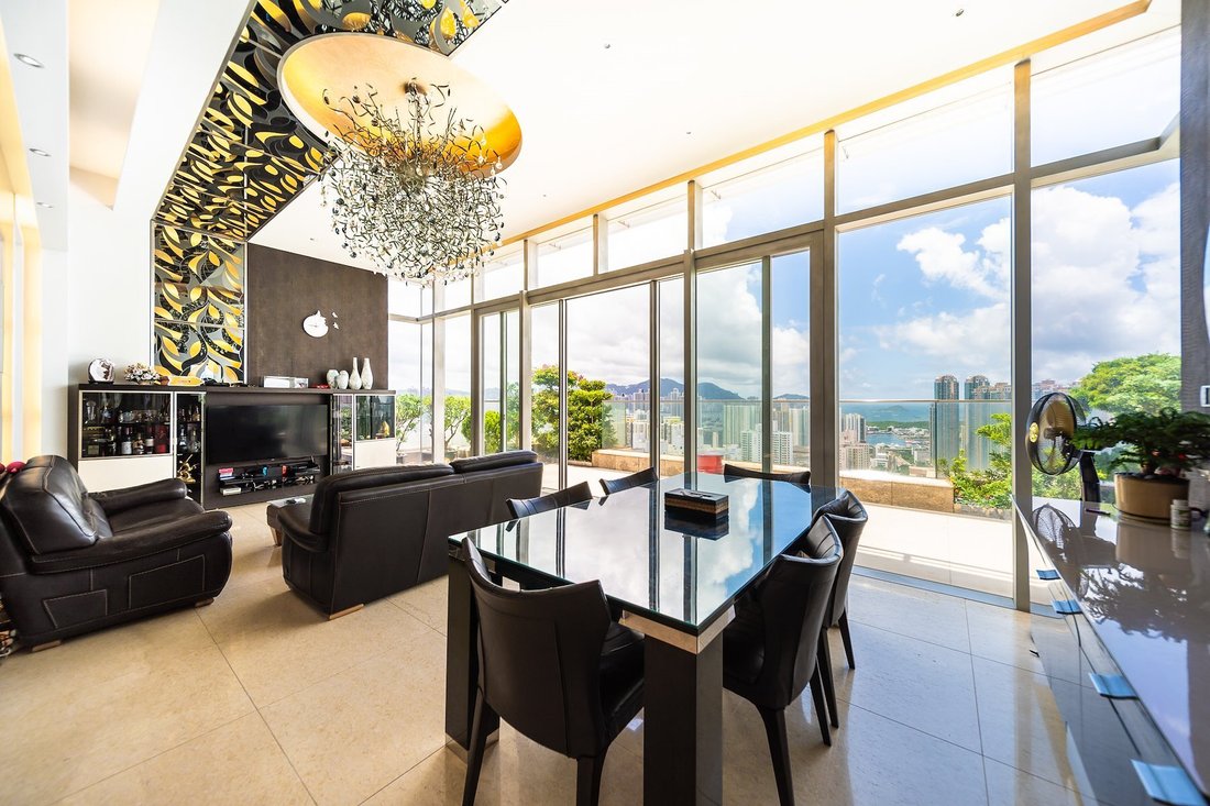 Apartment in Cheung Sha Wan, Hong Kong 1 - 14540467