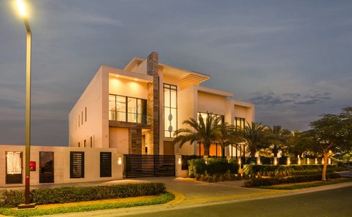 Villa in Dubai, Dubai, United Arab Emirates 1