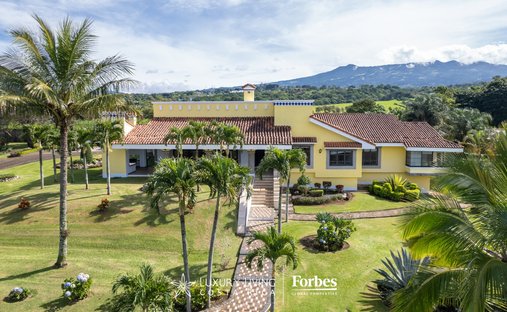 Estate in Santa Bárbara de Heredia, Heredia Province, Costa Rica 1
