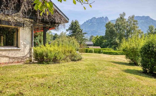 House in Galbert, Annecy, France 1