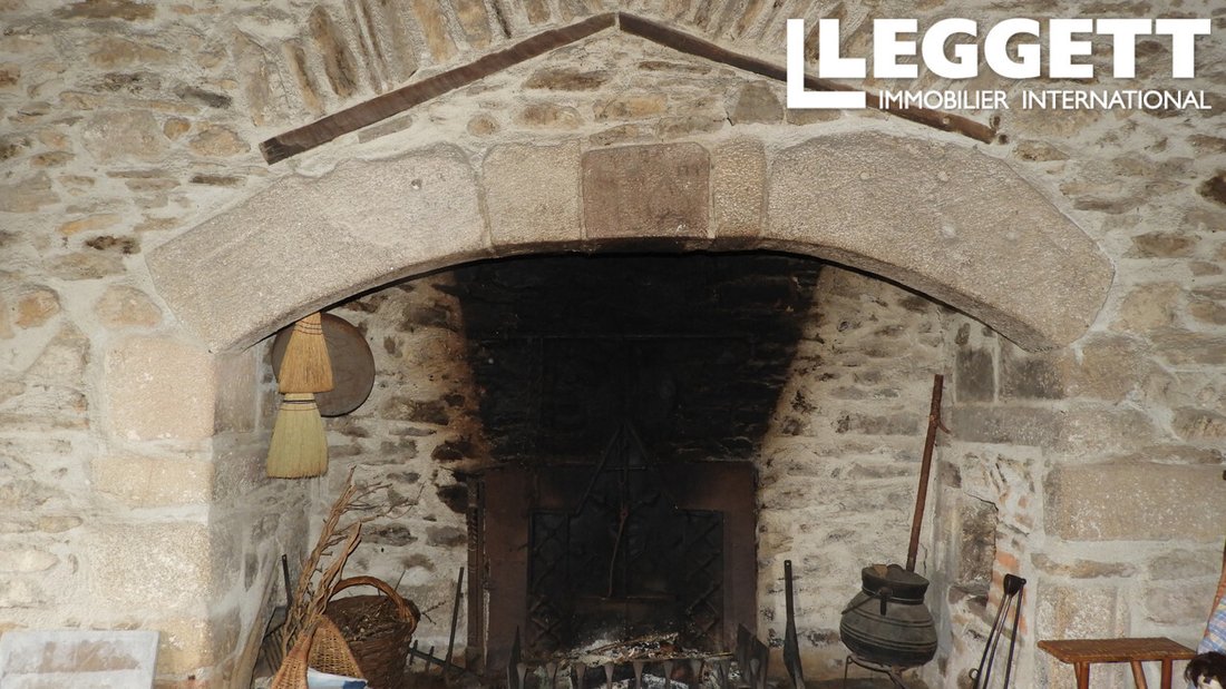 House in Salon-la-Tour, Nouvelle-Aquitaine, France 3 - 14542755