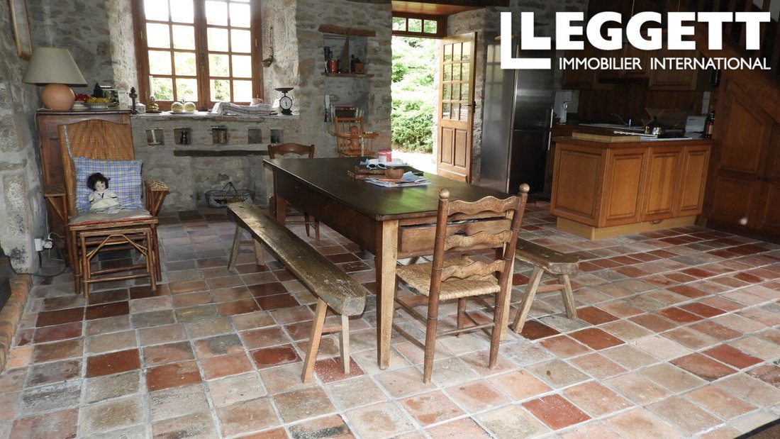 House in Salon-la-Tour, Nouvelle-Aquitaine, France 2 - 14542755