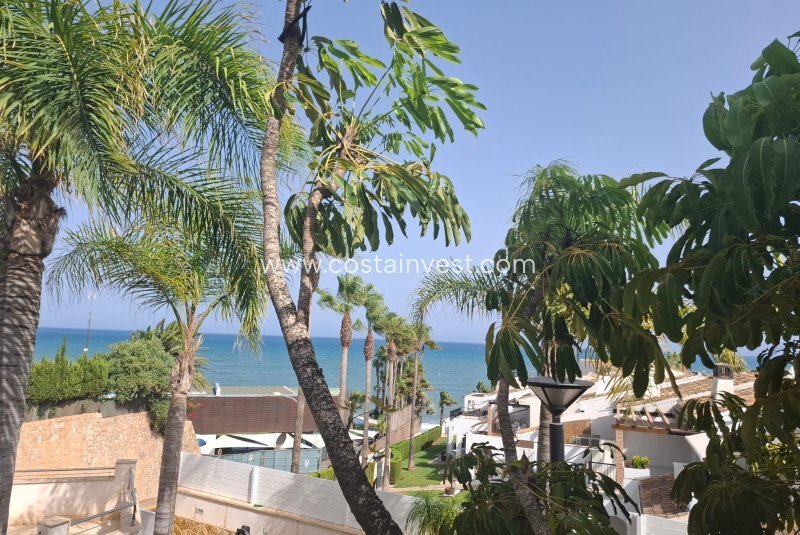 Villa in Dehesa de Campoamor, Orihuela, Valencian Community 2 - 14541468