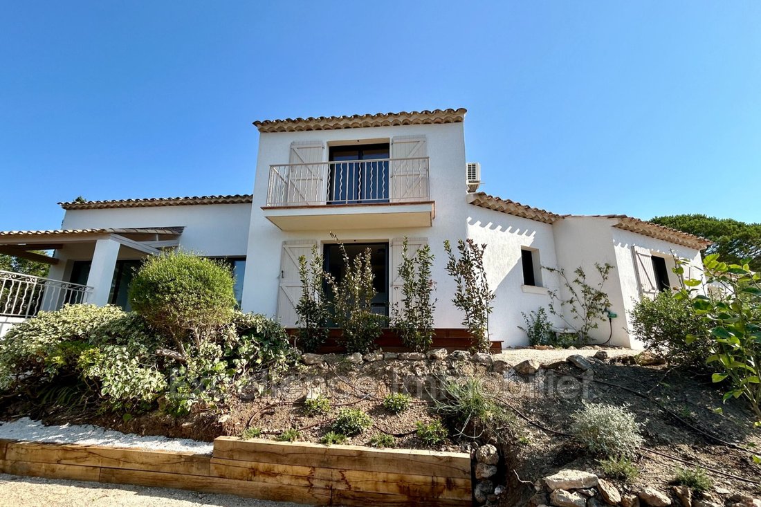 Villa in Les Issambres, Roquebrune-sur-Argens, France 2 - 14541346