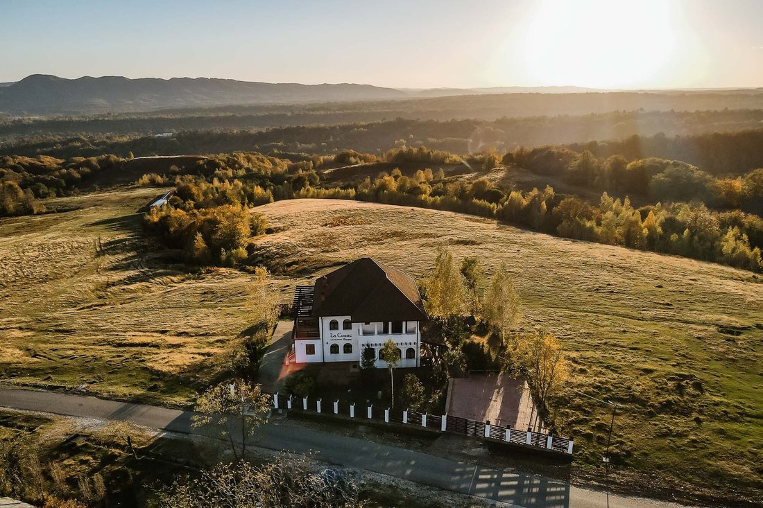 House in Horezu, Vâlcea County, Romania 1 - 14543941