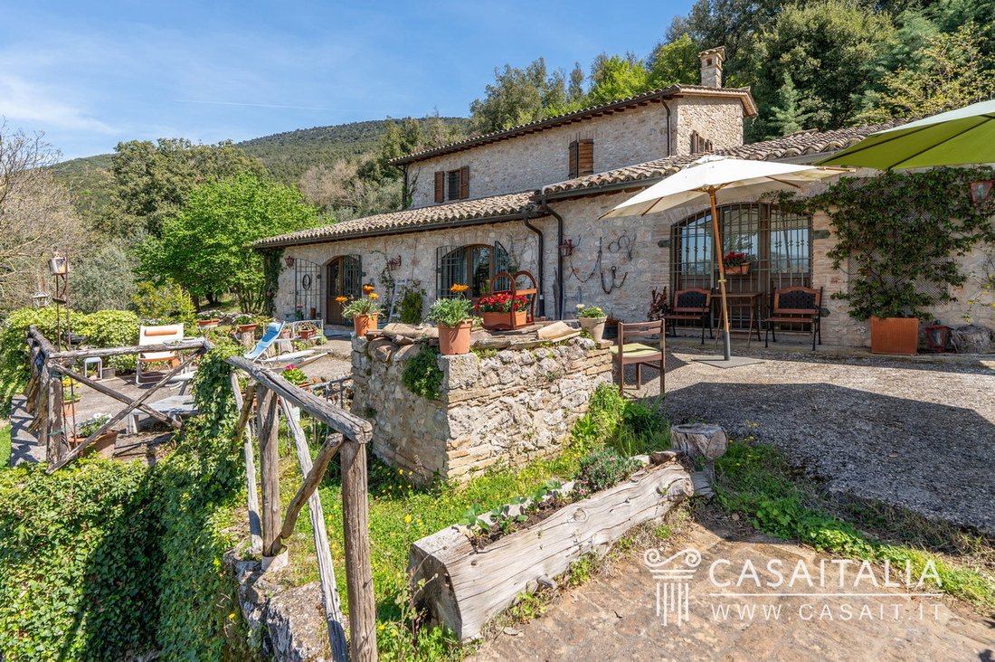 Country House in Massa Martana, Umbria, Italy 1 - 14105223