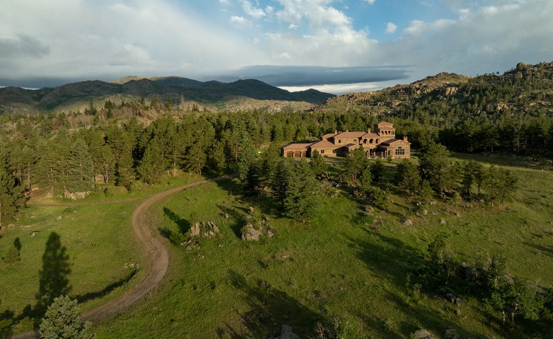 Villa in Bellvue, Colorado, United States 1 - 14544935