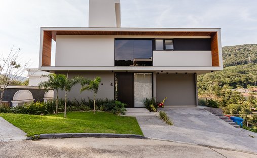House in Itacorubi, State of Santa Catarina, Brazil 1