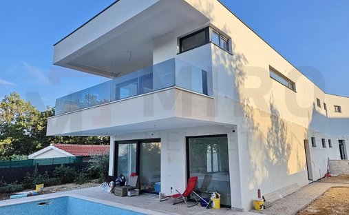 House in Omisalj, Primorje-Gorski Kotar County, Croatia 1