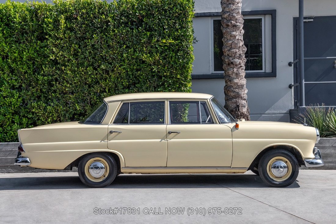 Mercedes-Benz 190D in Los Angeles, CA 4 - 14546907