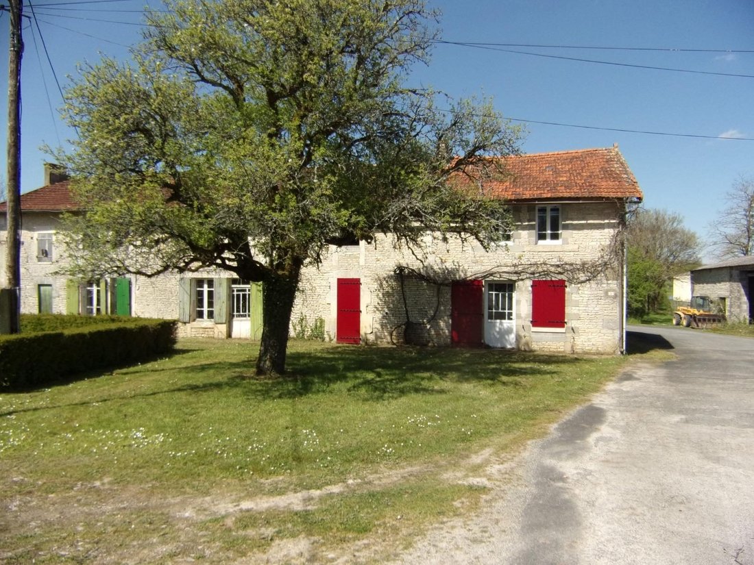 House in Aubigne, Nouvelle-Aquitaine, France 2 - 14289741