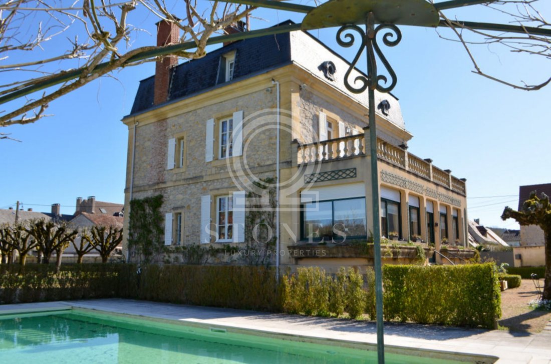 House in Montignac-Lascaux, Nouvelle-Aquitaine, France 1 - 13009894