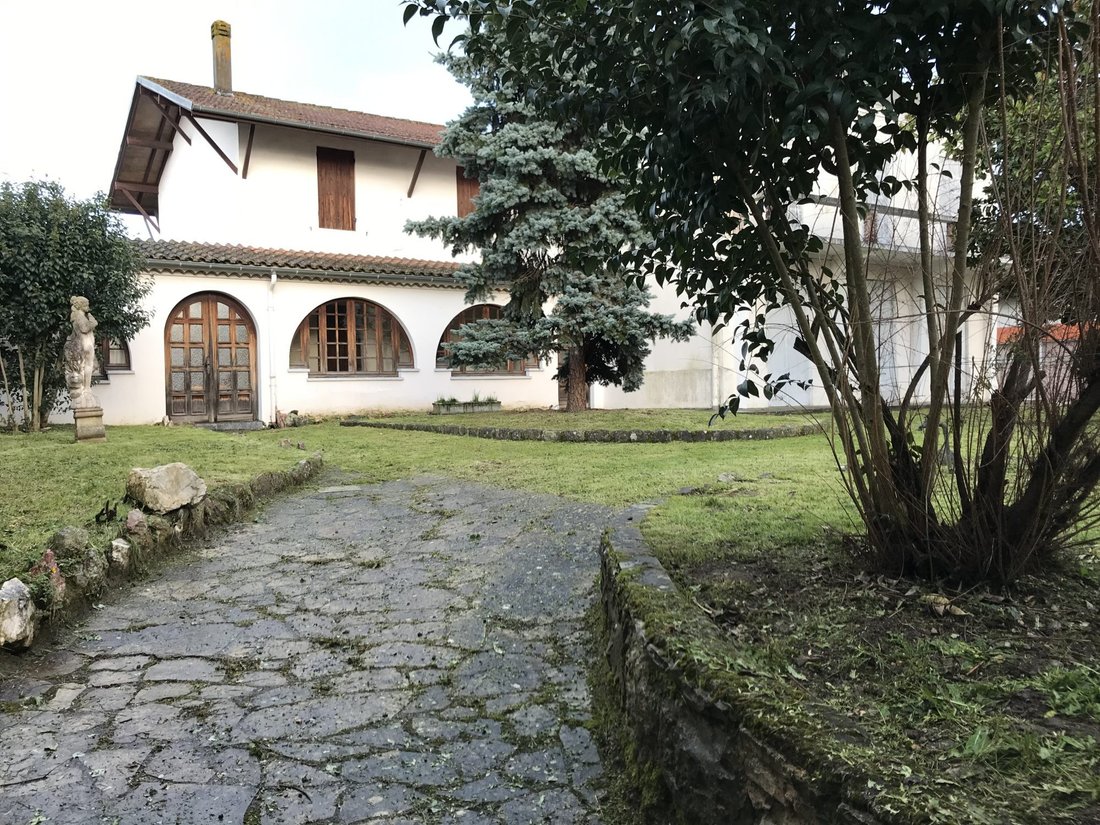 Villa in Marmande, Nouvelle-Aquitaine, France 1 - 12983984