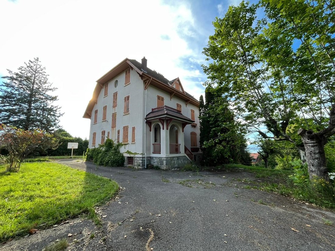 House in Evian-les-Bains, Auvergne-Rhône-Alpes, France 1 - 13923673