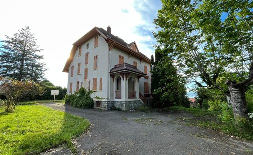 House in Evian-les-Bains, Auvergne-Rhône-Alpes, France 1