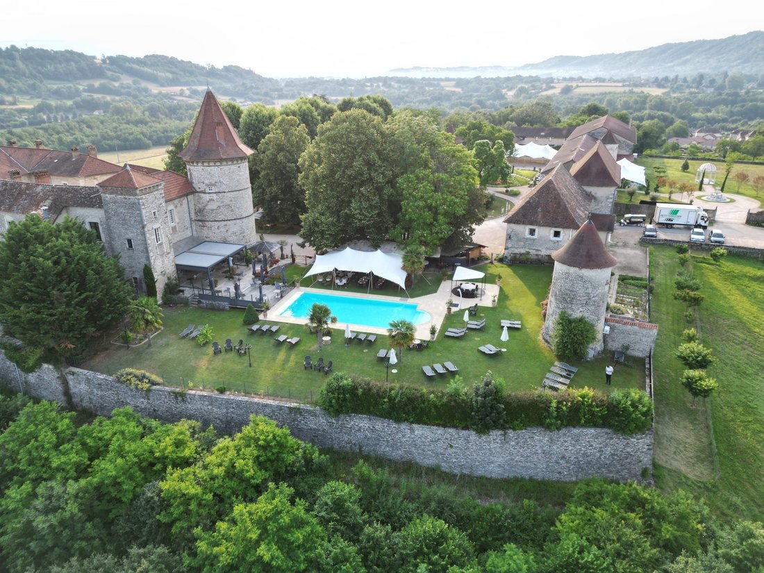 Le Rêve de Pierre: A 13th-Century Château Where Time Whispers Through Stone