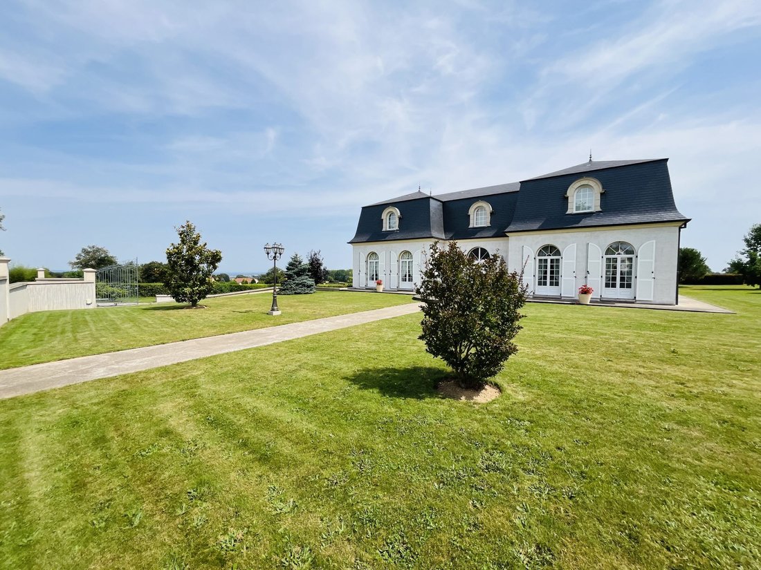 Villa in Villebret, Auvergne-Rhône-Alpes, France 1 - 14552405