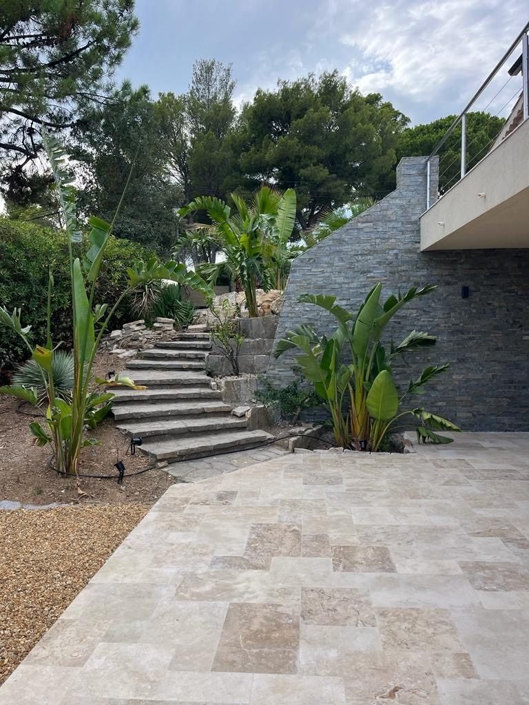 Villa in Les Issambres, Roquebrune-sur-Argens, France 5 - 13456840
